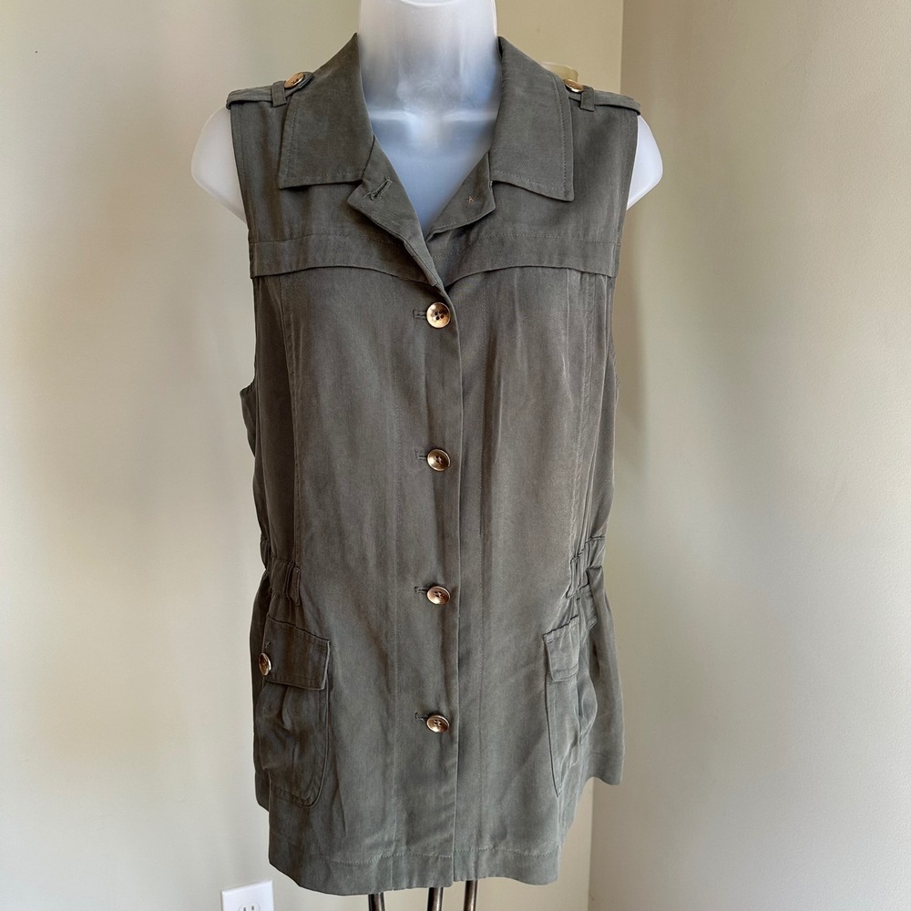 Chico's Olive Green Sleeveless Military Style Button Down Vest Safari Utility 2
